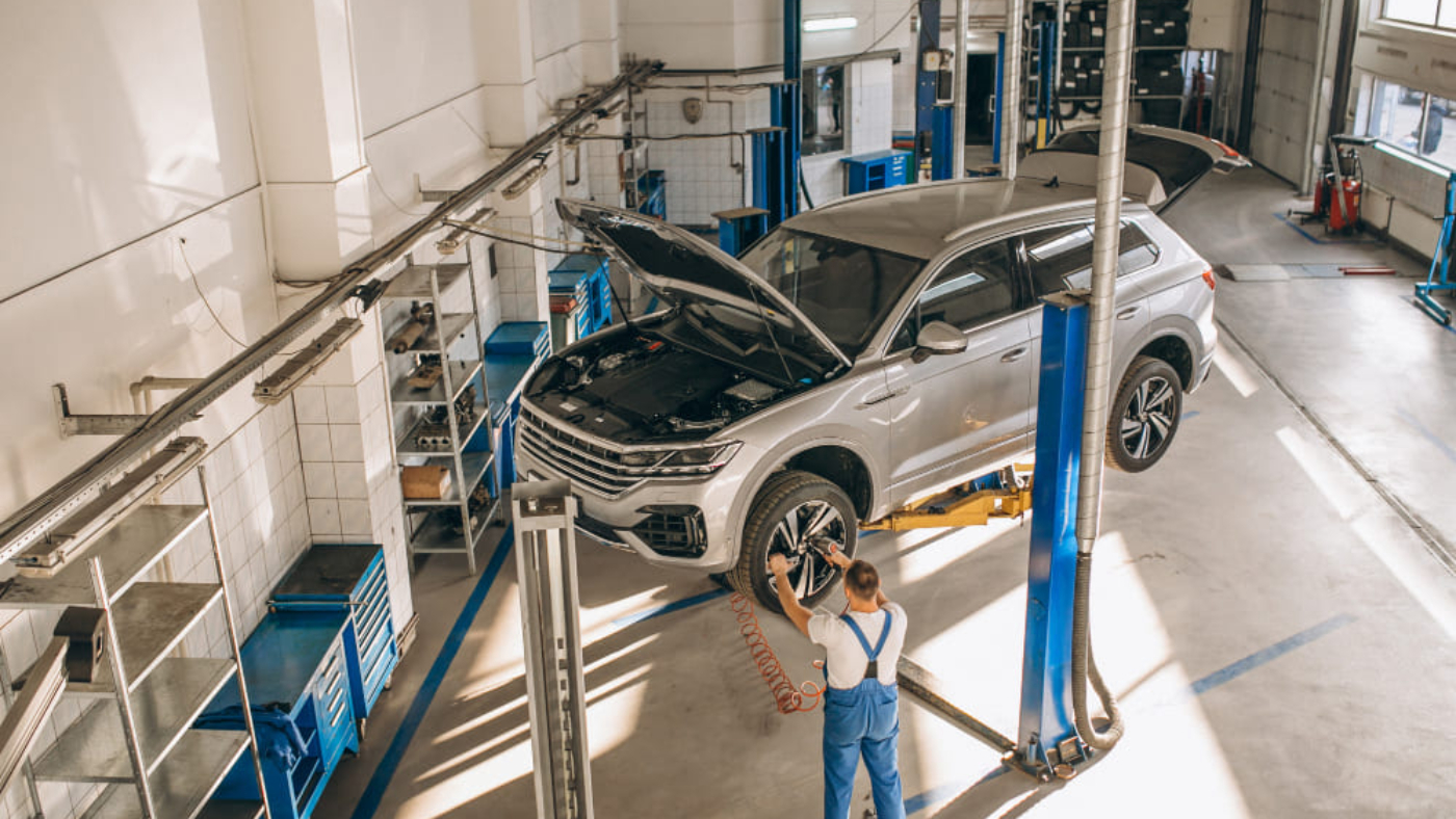 auto-mechanic-checking-car (1)